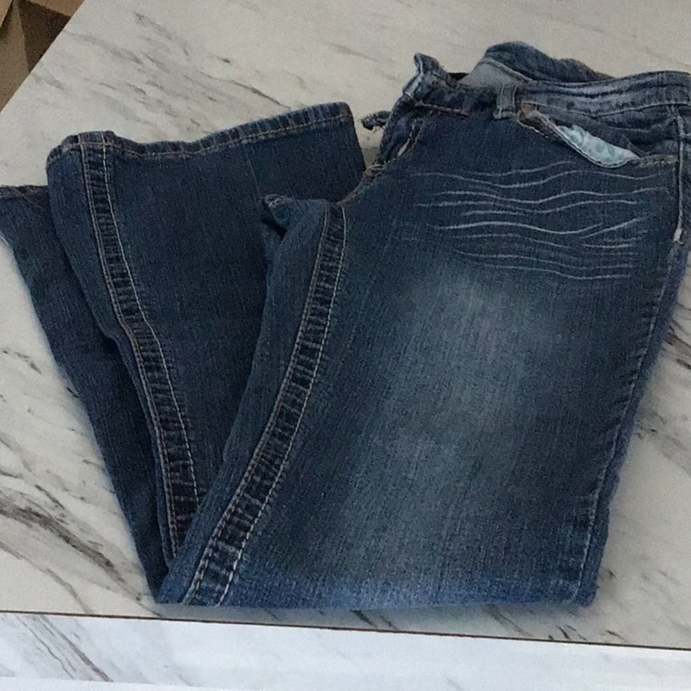 Ariya jeans